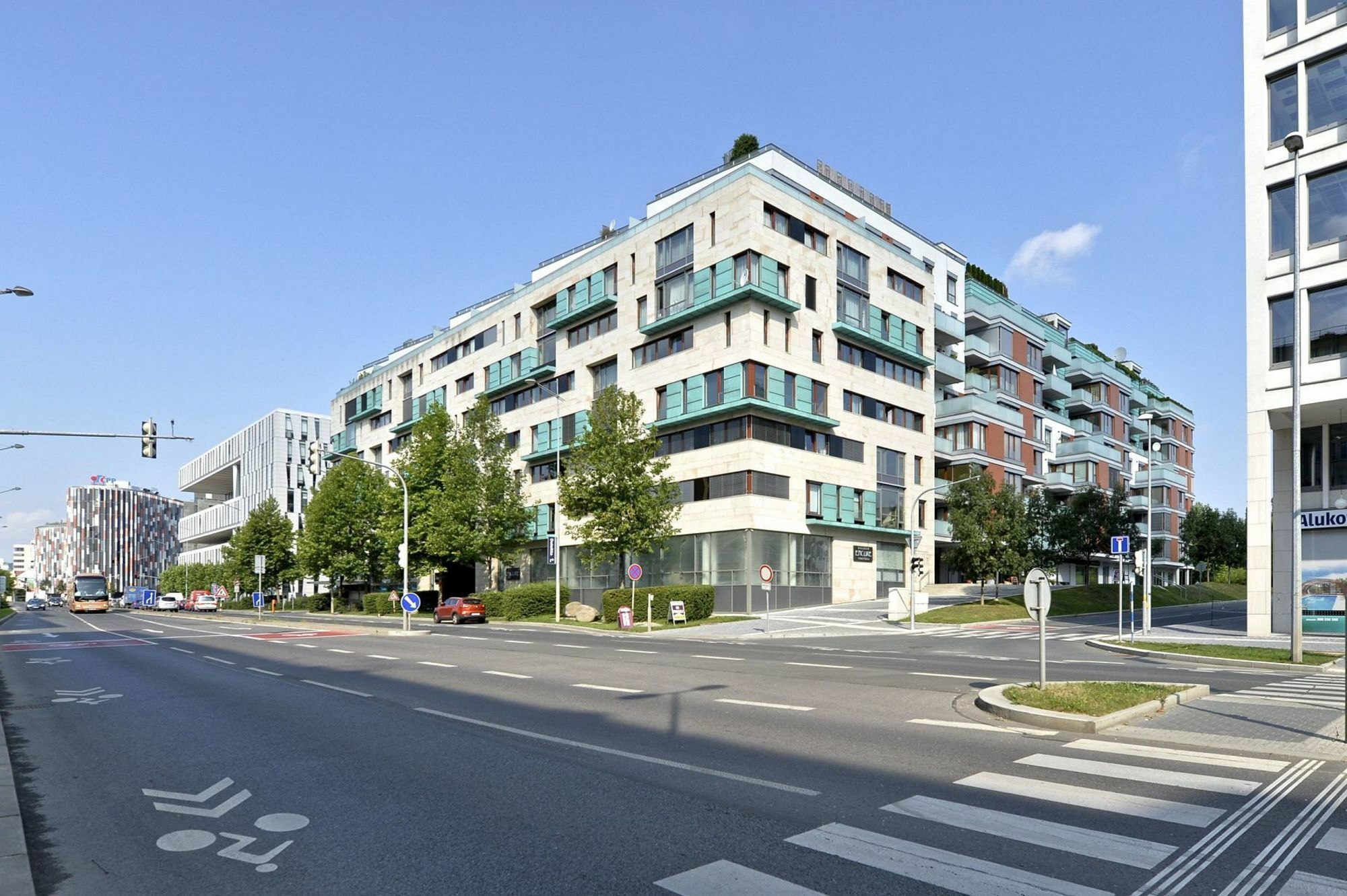 Luxury Apartment River Diamond Residence Apartment